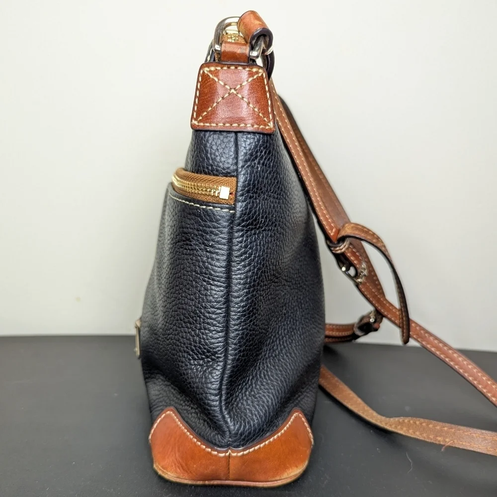 Dooney & Bourke Pebble Grain Black Leather Crossbody Purse Handbag Large
